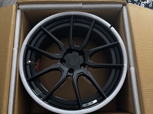 Used 2015 Chevrolet Corvette Z06 w/ Z07 Performance Package image 18