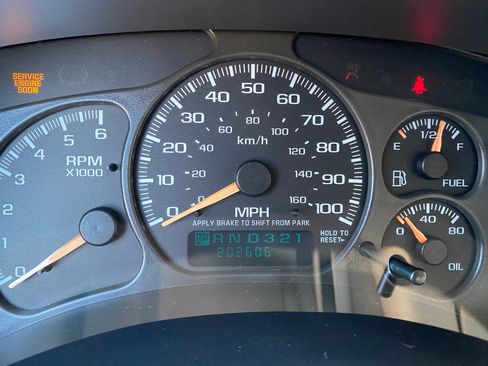 Used 2001 Chevrolet Tahoe LT w/ LT Preferred Equipment Group image 13