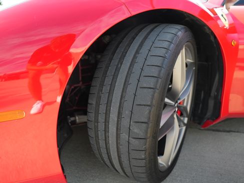 Used 2018 Ferrari 488 Spider RWD image 20