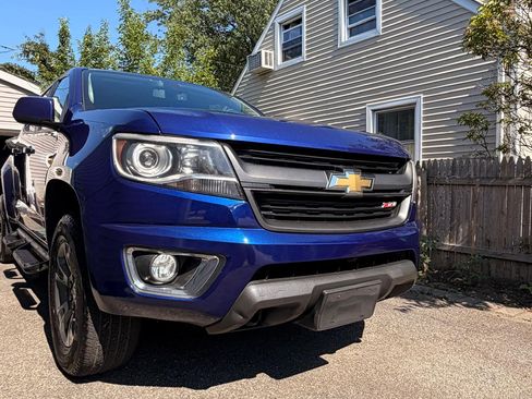 Used 2015 Chevrolet Colorado Z71 AWD/4WD image 6