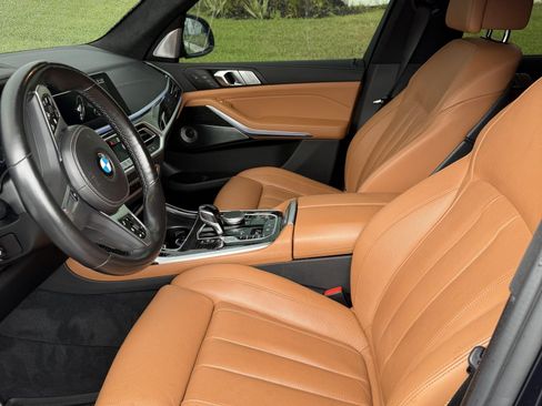 Used 2022 BMW X7 M50i AWD/4WD image 9