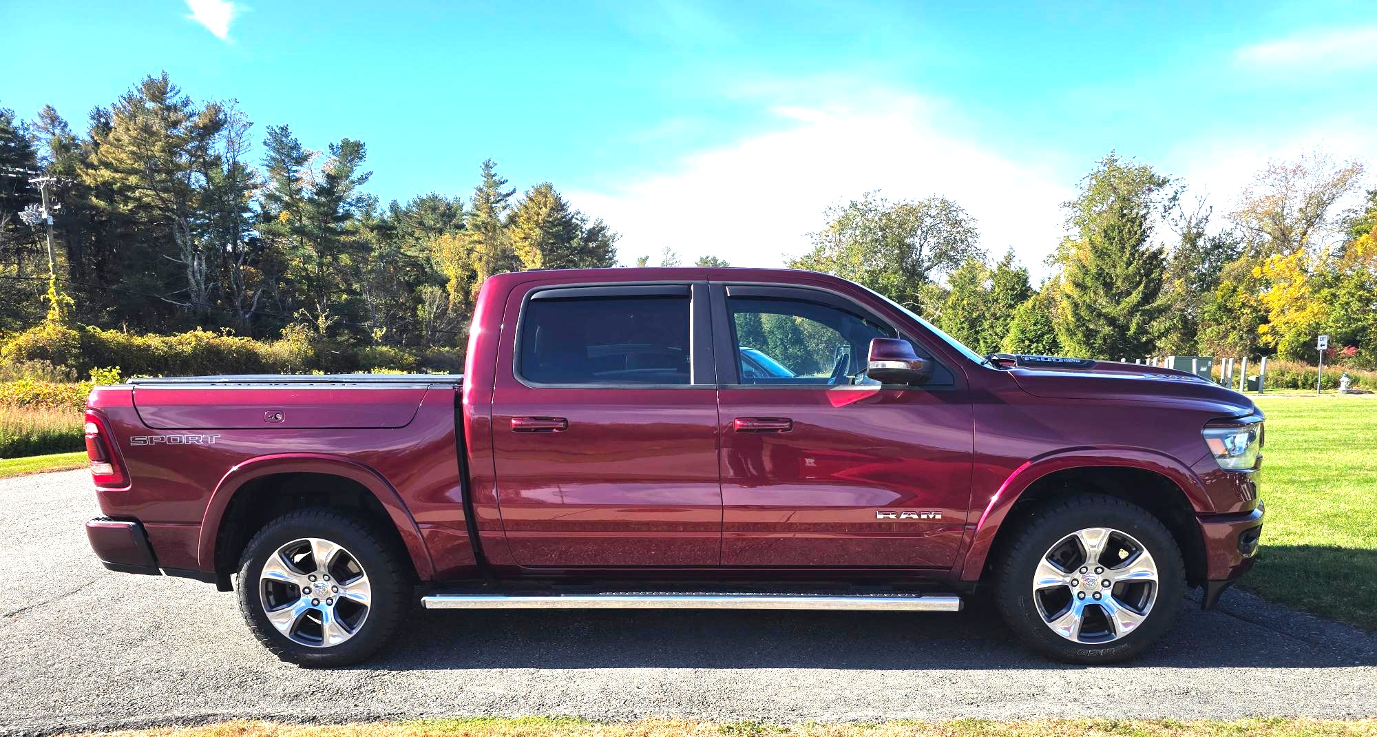 Used 2021 RAM 1500 Laramie w/ Sport Appearance Package AWD/4WD image 2