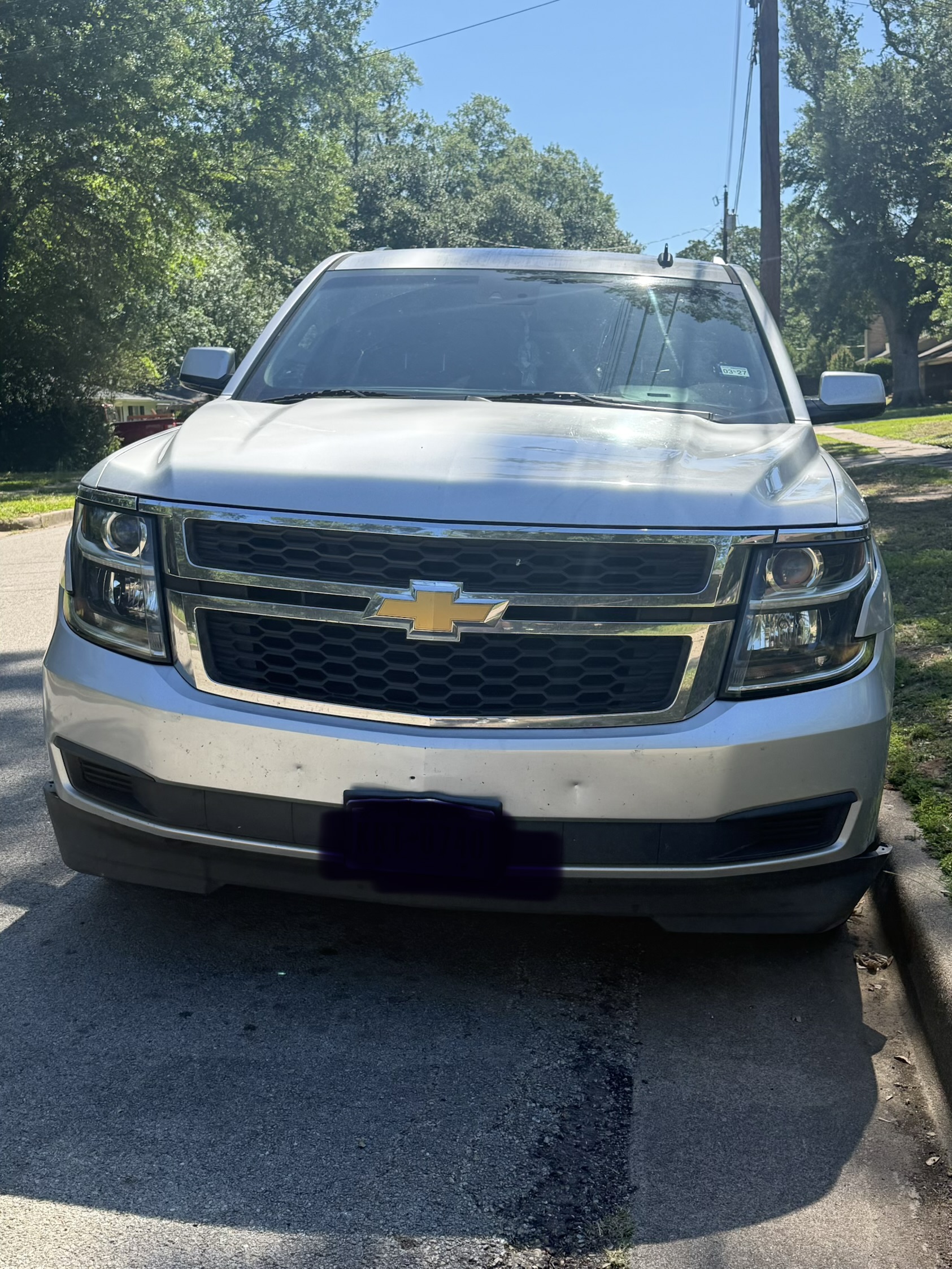Used 2015 Chevrolet Suburban LT RWD image 1