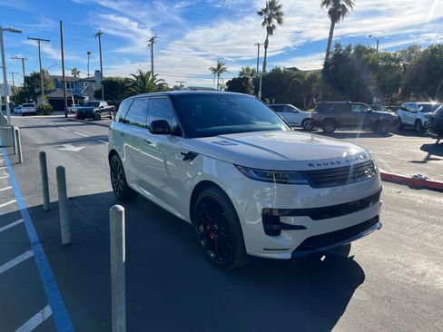 Used 2025 Land Rover Range Rover Sport Dynamic SE image 5