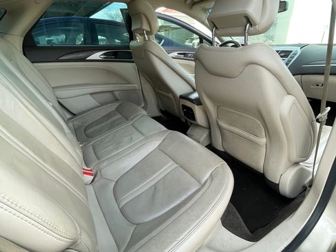 Used 2017 Lincoln MKZ Reserve image 5