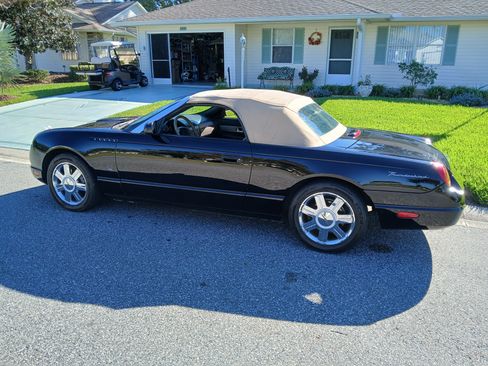 Used 2004 Ford Thunderbird image 10