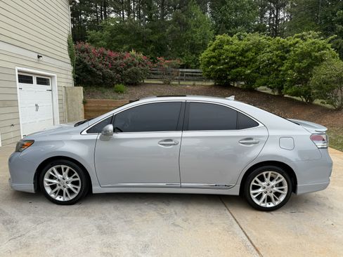 Used 2010 Lexus HS 250h FWD image 1