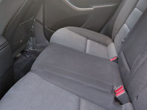 Used 2016 Hyundai Elantra GT FWD image 8
