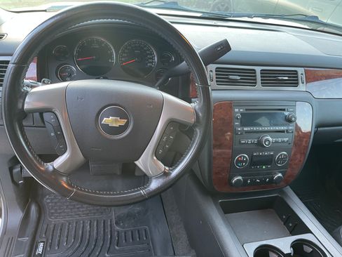 Used 2013 Chevrolet Tahoe LT image 12