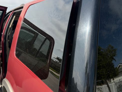 Used 2004 Ford Expedition Eddie Bauer image 10