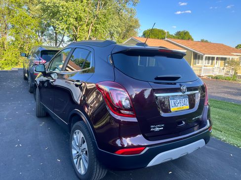 Used 2017 Buick Encore Preferred AWD/4WD image 1