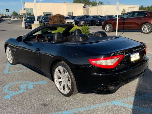 Used 2012 Maserati GranTurismo Sport image 15