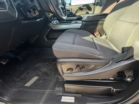 Used 2019 Chevrolet Silverado 2500 LT w/ All Star Edition image 9