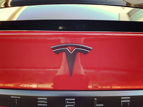 Used 2018 Tesla Model X 100D AWD/4WD image 9