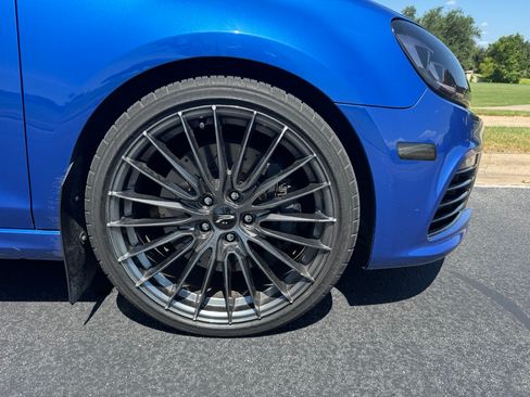 Used 2013 Volkswagen Golf 4-Door image 28