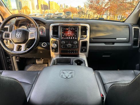 Used 2017 RAM 1500 Laramie w/ Convenience Group image 11