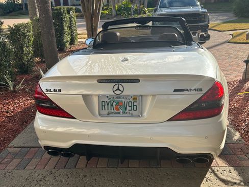 Used 2011 Mercedes-Benz SL 63 AMG image 10