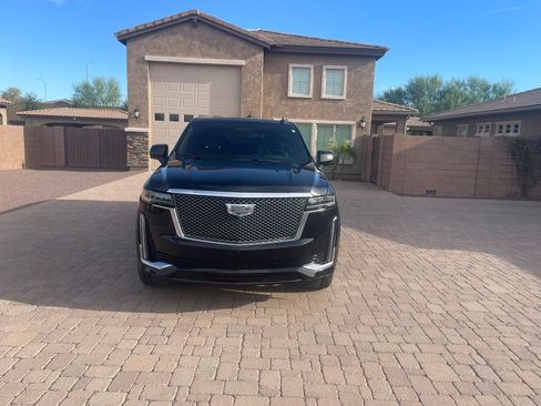 Used 2023 Cadillac Escalade ESV Premium Luxury w/ LPO, Radiant Package AWD/4WD image 6