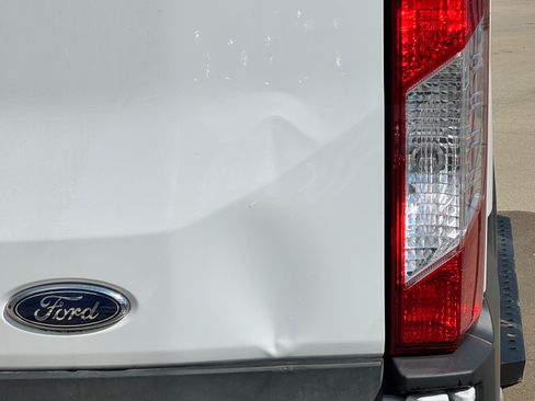 Used 2022 Ford Transit 250 Medium Roof AWD image 9