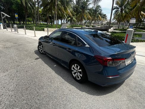 Used 2025 Honda Civic LX image 4