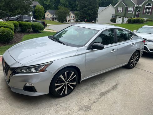 Used 2021 Nissan Altima 2.5 SR FWD image 15