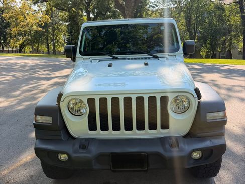 Used 2020 Jeep Gladiator Sport w/ Quick Order Package 24S AWD/4WD image 5