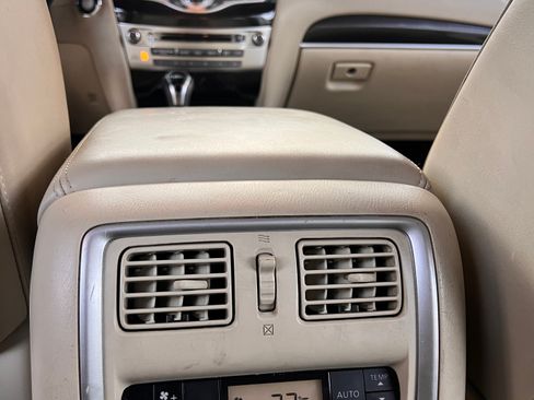 Used 2019 INFINITI QX60 Luxe w/ Essential Package FWD image 8