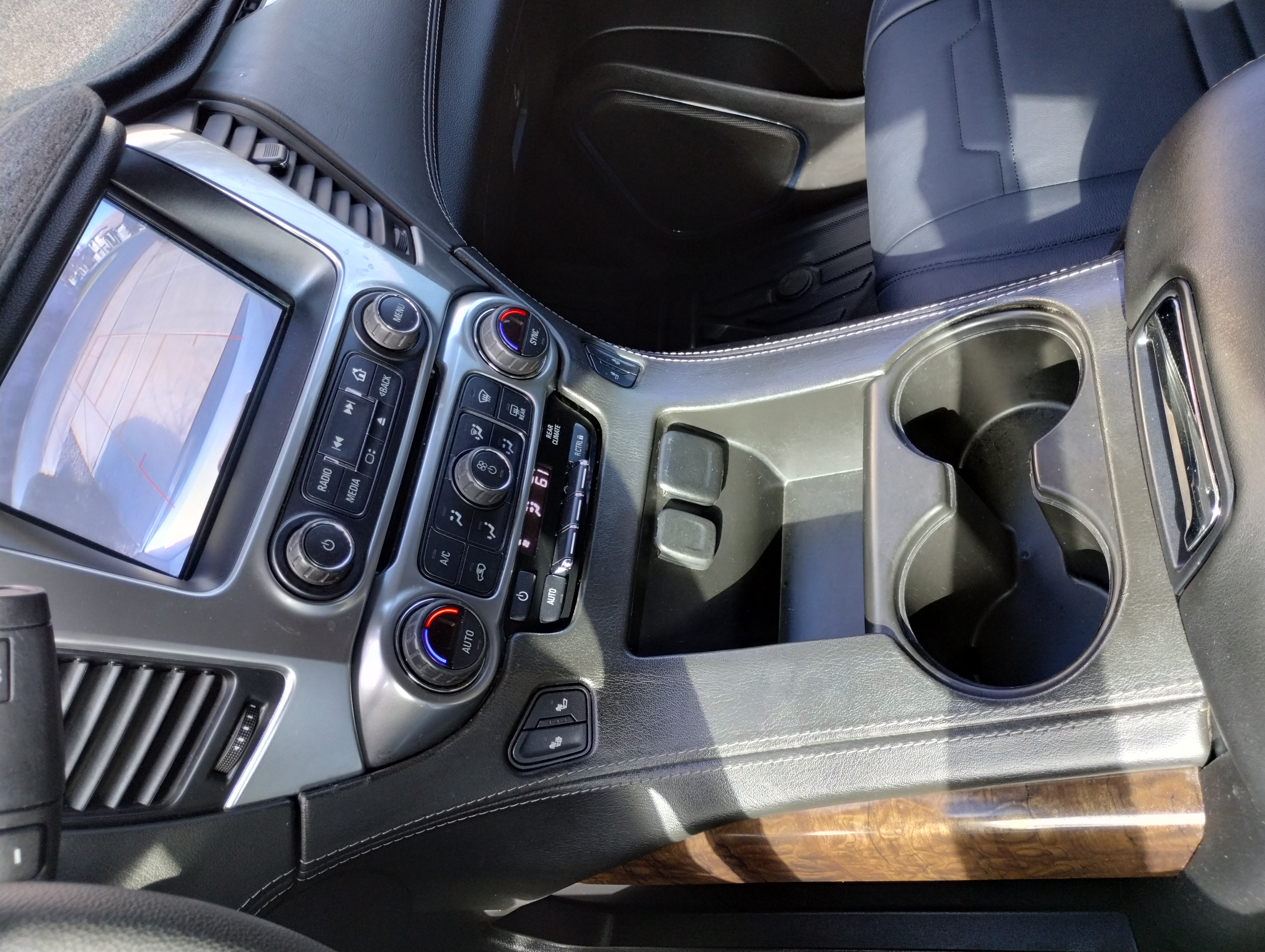 Used 2020 Chevrolet Tahoe 4WD w/ Remote Keyless Entry Package image 15