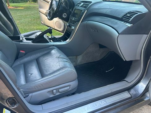 Used 2005 Acura TL FWD image 9