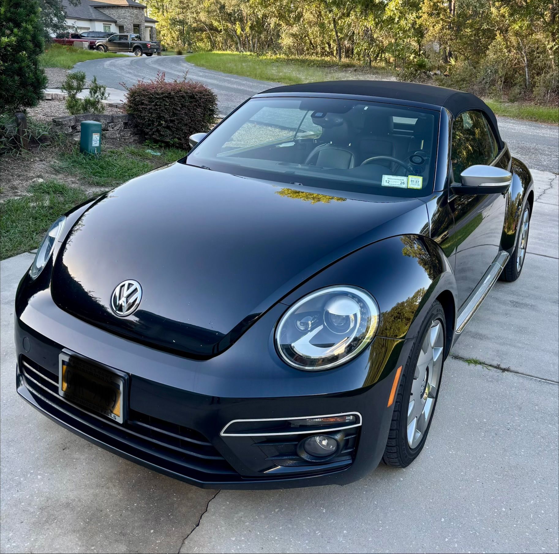 Used 2014 Volkswagen Beetle TDI FWD image 1