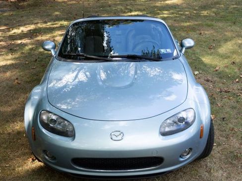 Used 2008 MAZDA MX-5 Miata image 2