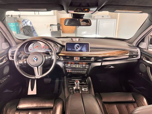 Used 2017 BMW X6 M image 18