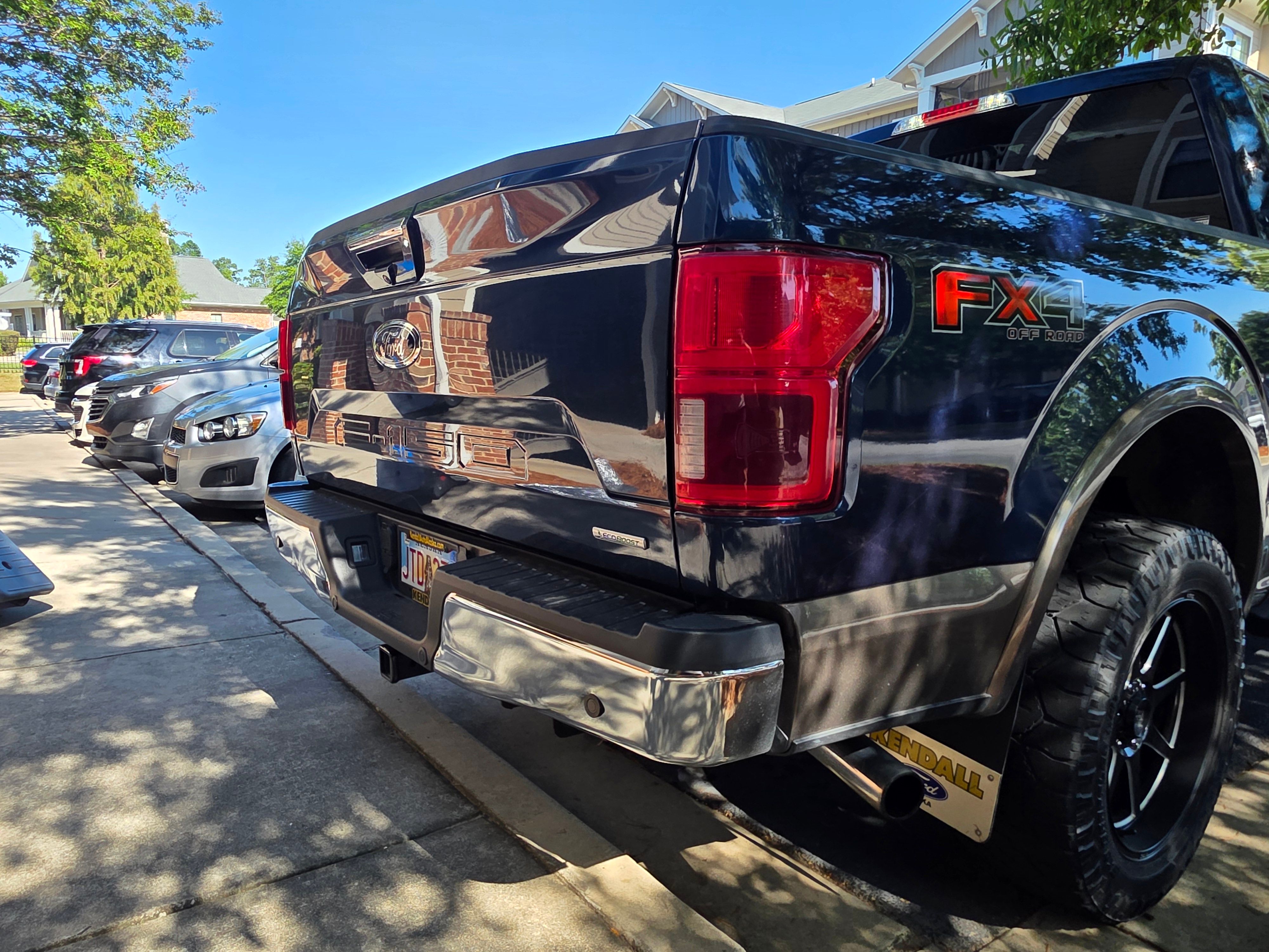 Used 2020 Ford F150 Lariat w/ Equipment Group 502A Luxury AWD/4WD image 8
