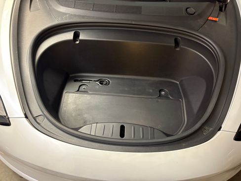 Used 2020 Tesla Model 3 Standard Range Plus image 17