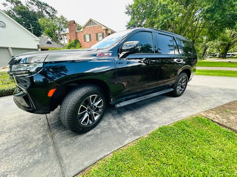 Used 2022 Chevrolet Tahoe Z71 w/ Luxury Package AWD/4WD image 13
