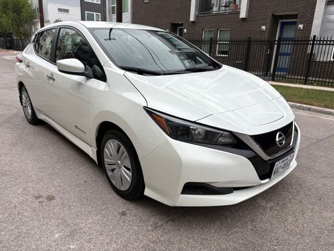 Used 2019 Nissan Leaf S w/ S Charge Package image 2