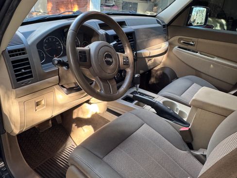 Used 2012 Jeep Liberty Sport w/ Popular Equipment Group image 10