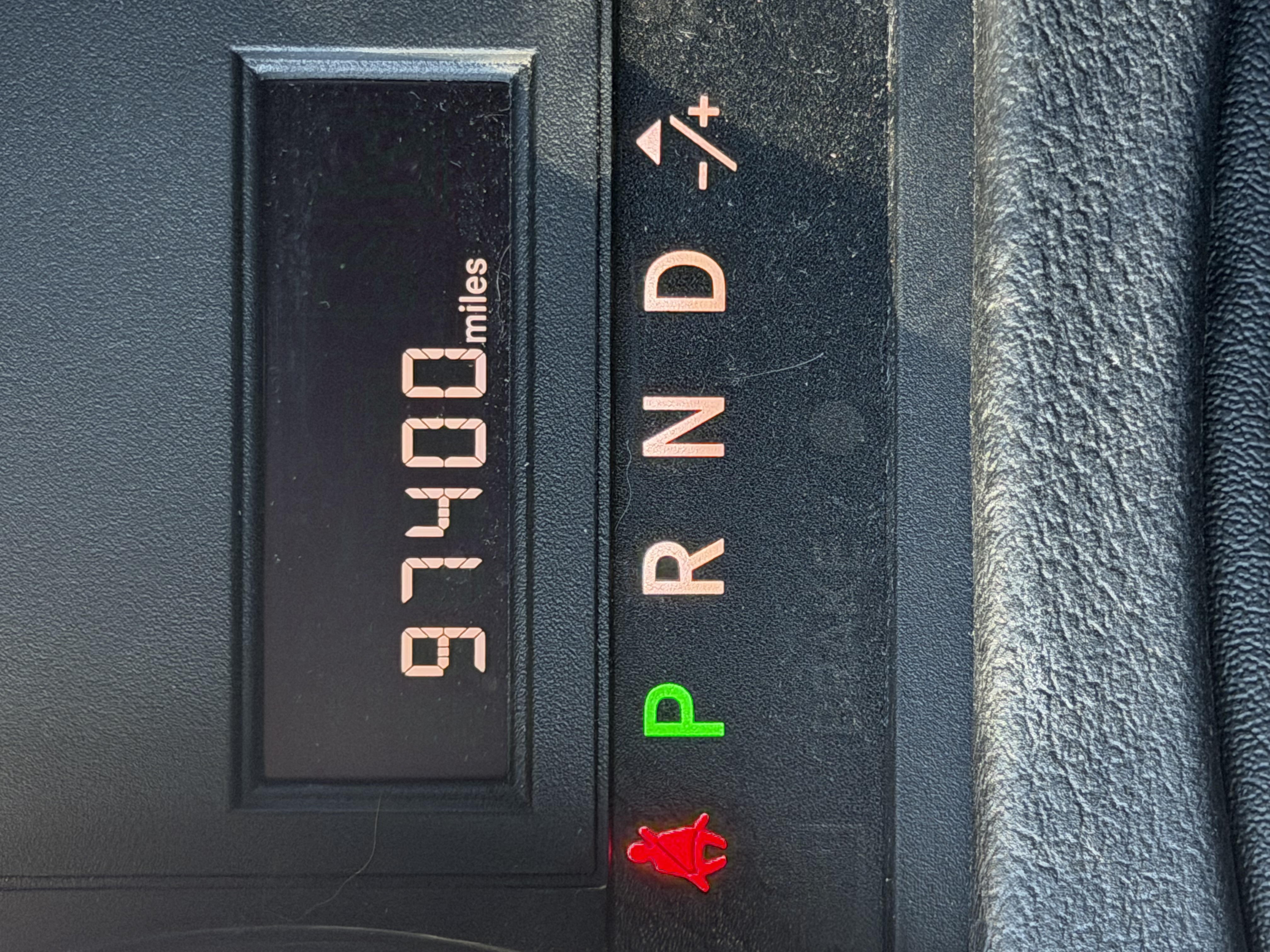 Used 2019 Dodge Grand Caravan SXT FWD image 2