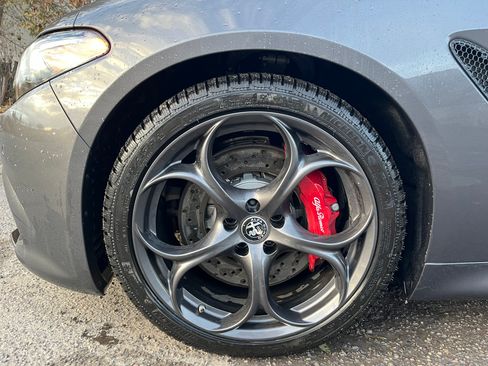 Used 2022 Alfa Romeo Giulia Quadrifoglio w/ Active Assist Plus Package RWD image 19