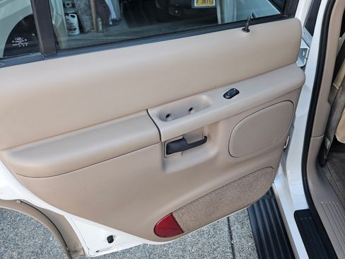 Used 2000 Ford Explorer Eddie Bauer AWD/4WD image 11