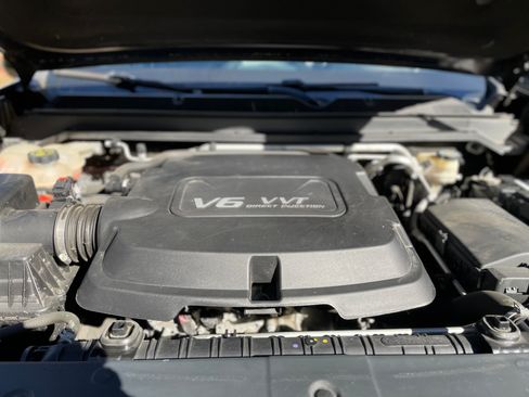 Used 2016 GMC Canyon SLE w/ All Terrain Package image 21