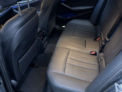 Used 2021 BMW 530i xDrive 530i xDrive Sedan 4D image 10