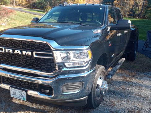 Used 2021 RAM 3500 Tradesman w/ Max Tow Package image 1