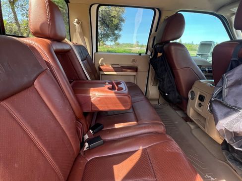 Used 2011 Ford F450 King Ranch w/ King Ranch w/Chrome Pkg image 9