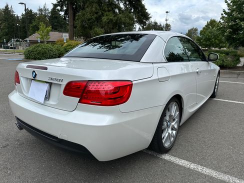 Used 2012 BMW 328i Convertible RWD image 11