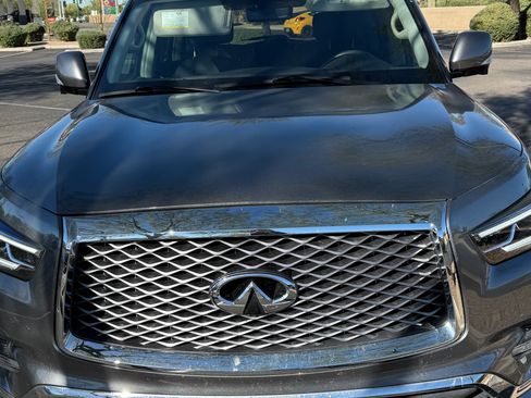 Used 2021 INFINITI QX80 Luxe w/ All-Season Package image 2