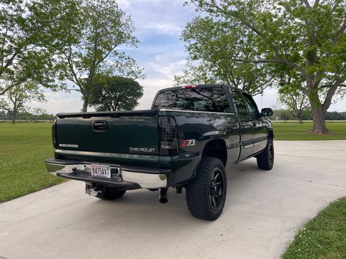 Used 2003 Chevrolet Silverado 1500 LT w/ Off-Road Package AWD/4WD image 8
