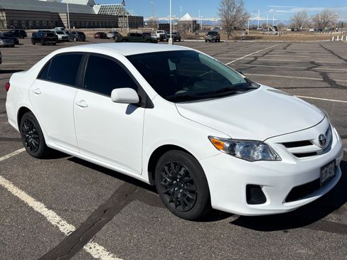 Used 2012 Toyota Corolla LE image 5