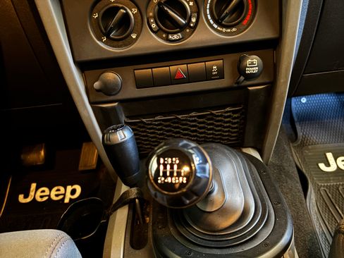 Used 2010 Jeep Wrangler Sport w/ Black Appearance Group image 4