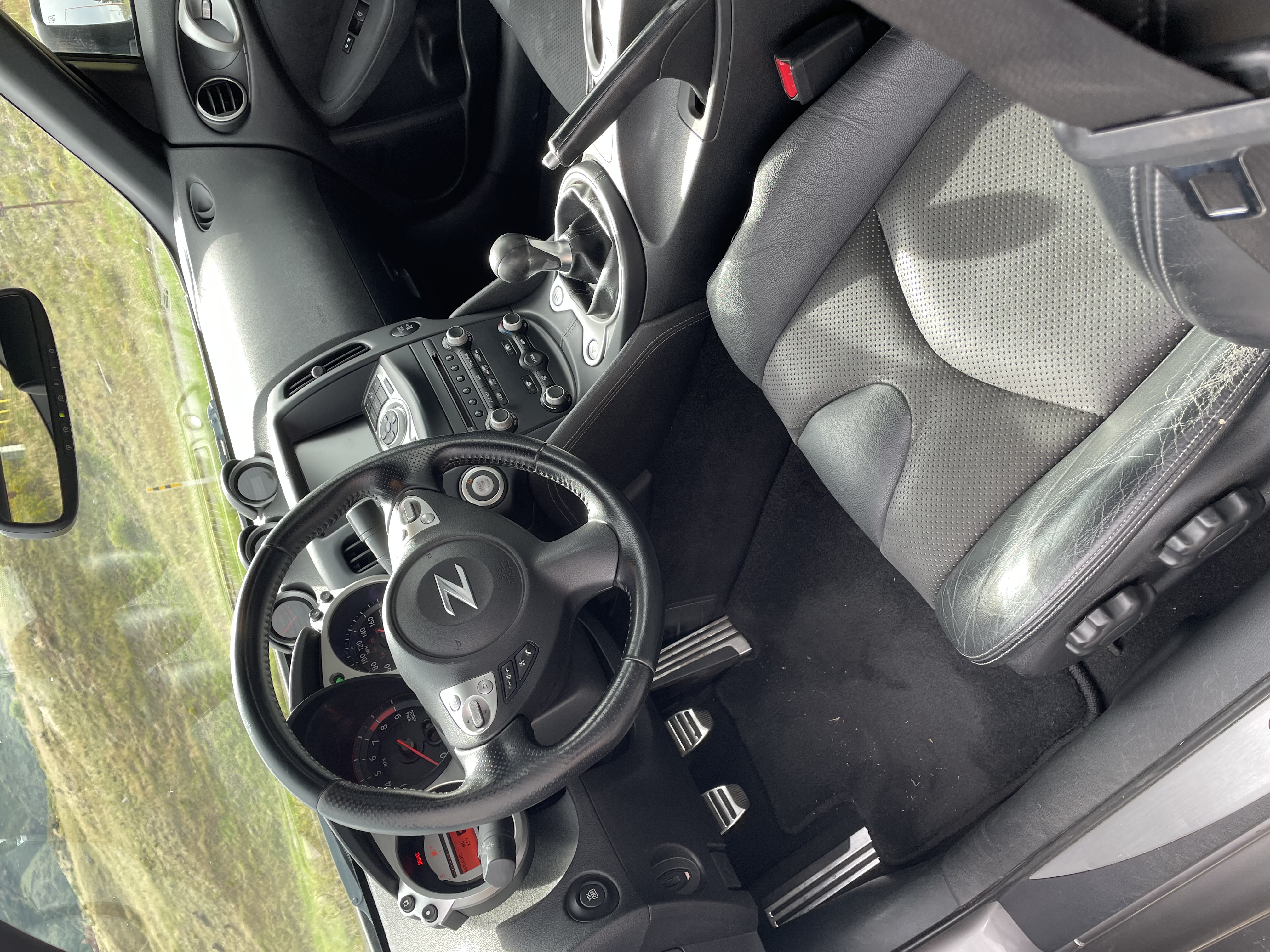 Used 2010 Nissan 370Z Touring w/ Sport Pkg RWD image 15